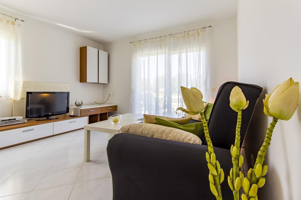 Apartments Alba Fažana Εξωτερικό φωτογραφία