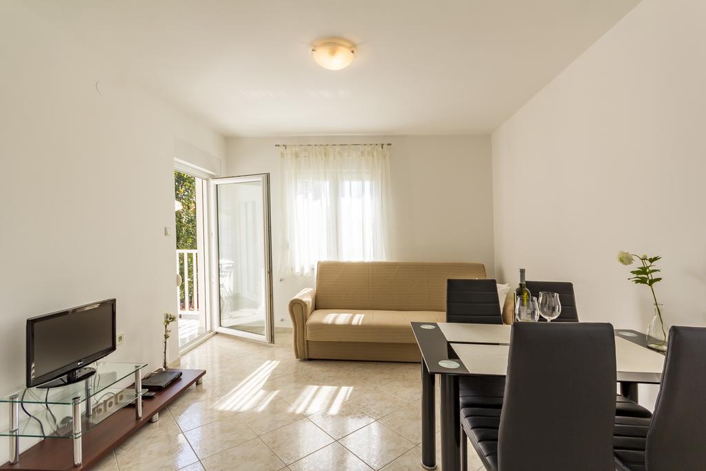 Apartments Alba Fažana Εξωτερικό φωτογραφία