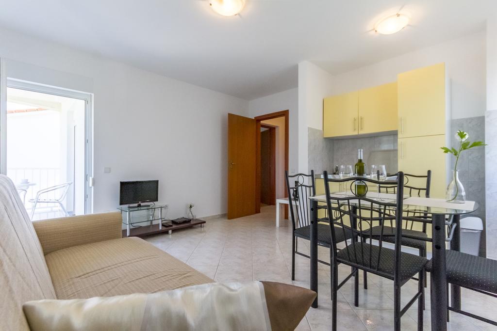 Apartments Alba Fažana Εξωτερικό φωτογραφία